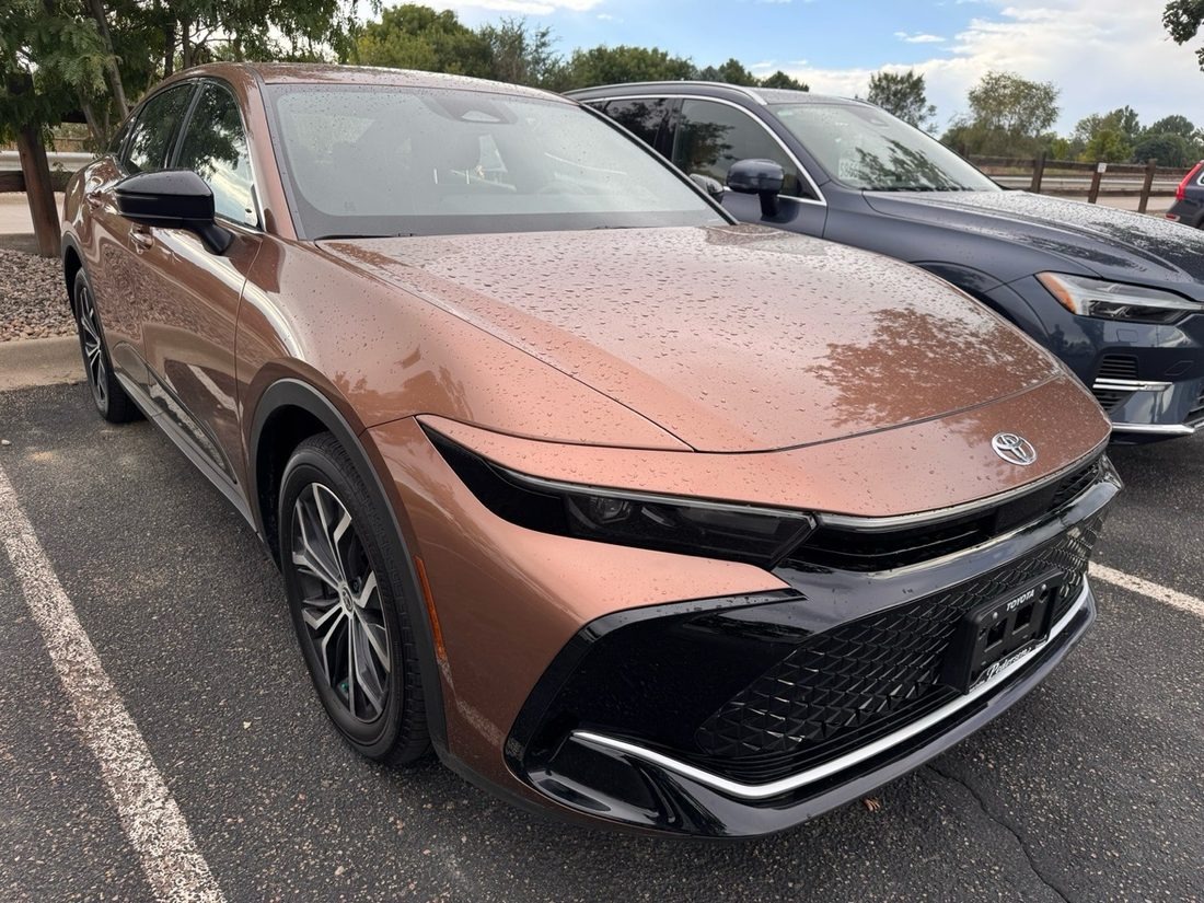 2026 Toyota Crown XLE in Bronze Oxide